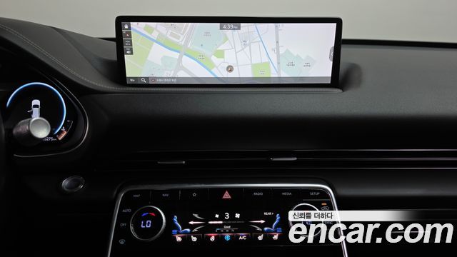 Genesis GV80 2020 — photo 13