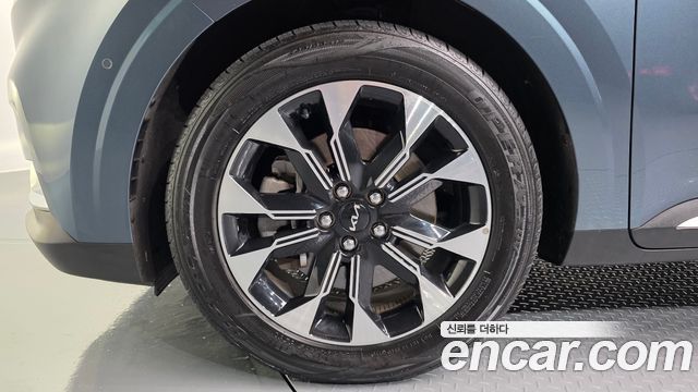 Kia Canival 2023 — photo 5