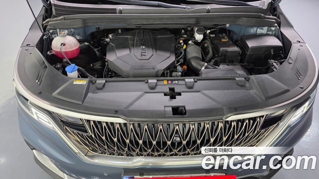 Kia Canival 2023 — photo 6