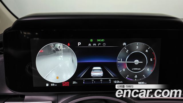 Kia Canival 2023 — photo 11