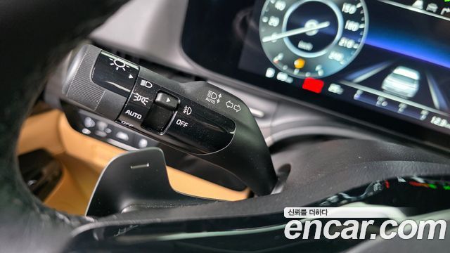 Kia Canival 2023 — photo 26
