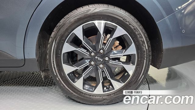Kia Canival 2023 — photo 7