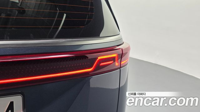 Kia Canival 2023 — photo 9