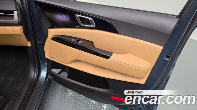 Kia Canival 2023 — photo 15