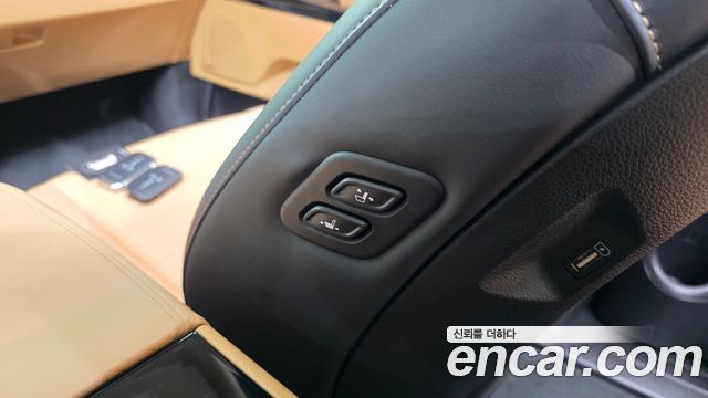 Kia Canival 2023 — photo 29