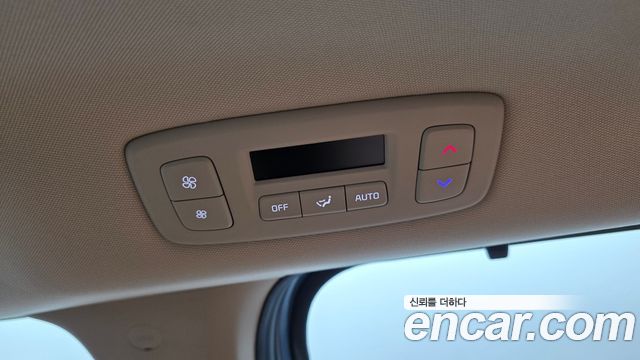 Kia Canival 2023 — photo 30