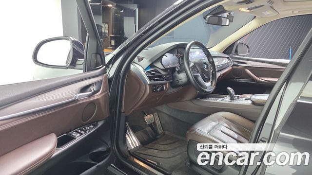 BMW X5 2018 — photo 10