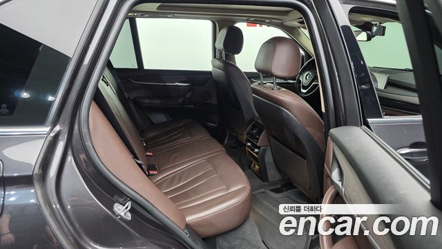 BMW X5 2018 — photo 12