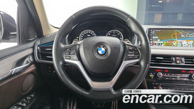 BMW X5 2018 — photo 13