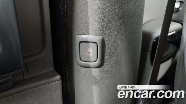 Kia Canival 2018 — photo 24
