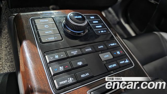 Hyundai Equus 2013 — photo 25