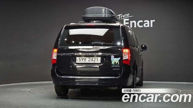 Chrysler Grand Voyager 2014 — photo 4