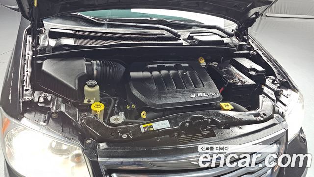 Chrysler Grand Voyager 2014 — photo 6