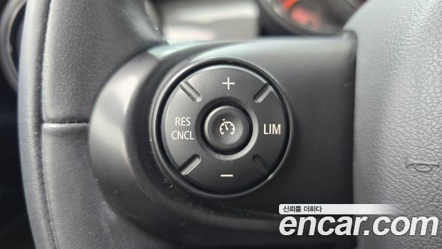 Mini Cooper 2021 — photo 21