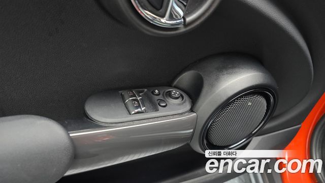 Mini Cooper 2021 — photo 24