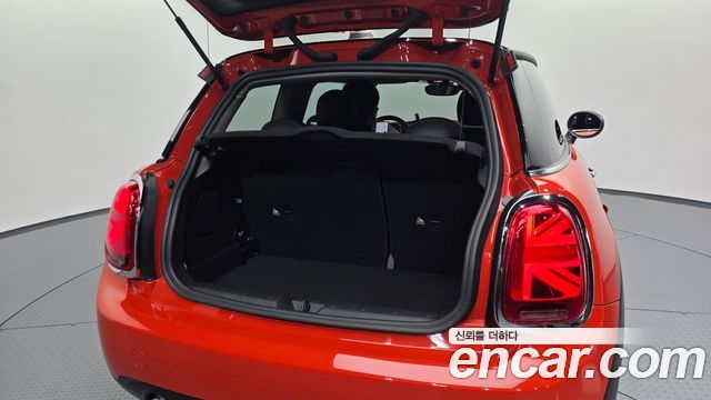Mini Cooper 2021 — photo 29