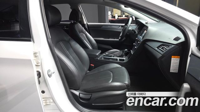 Hyundai Sonata 2015 — photo 17