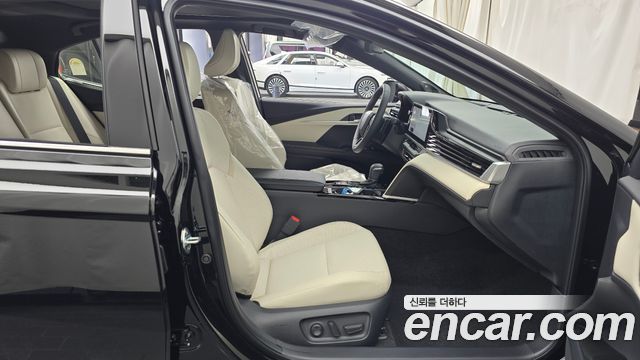 Toyota Camry 2026 — photo 11