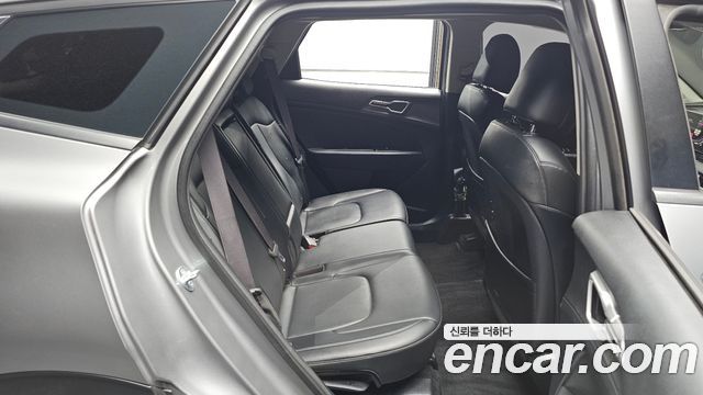 Kia Sportage 2023 — photo 13