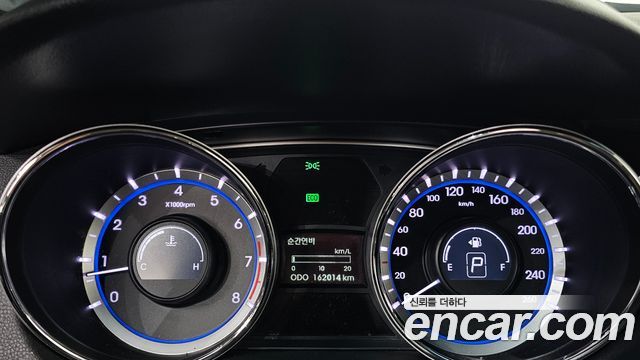 Hyundai Sonata 2011 — photo 8