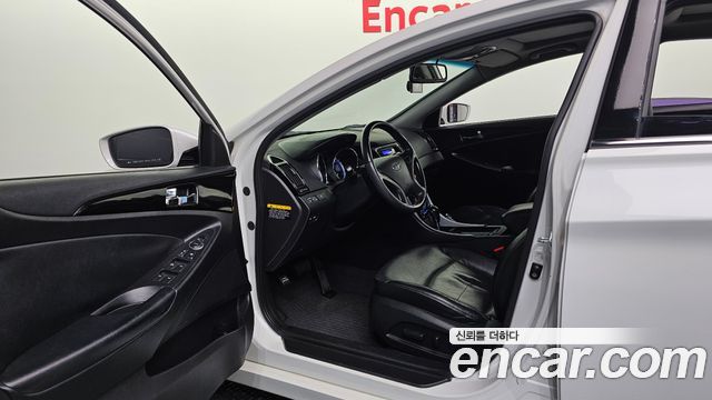 Hyundai Sonata 2011 — photo 10