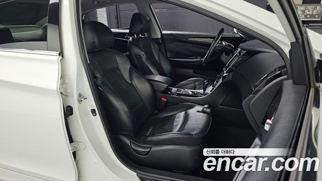 Hyundai Sonata 2011 — photo 12