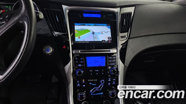 Hyundai Sonata 2011 — photo 14