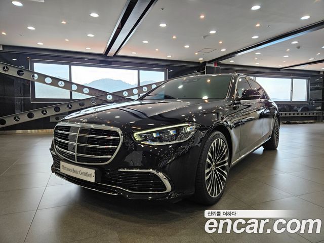 Mercedes-Benz S-Class 2023 — photo 1