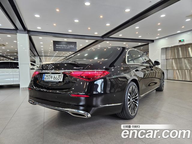 Mercedes-Benz S-Class 2023 — photo 2