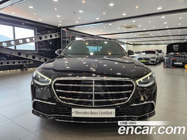 Mercedes-Benz S-Class 2023 — photo 3