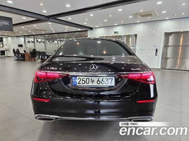 Mercedes-Benz S-Class 2023 — photo 4