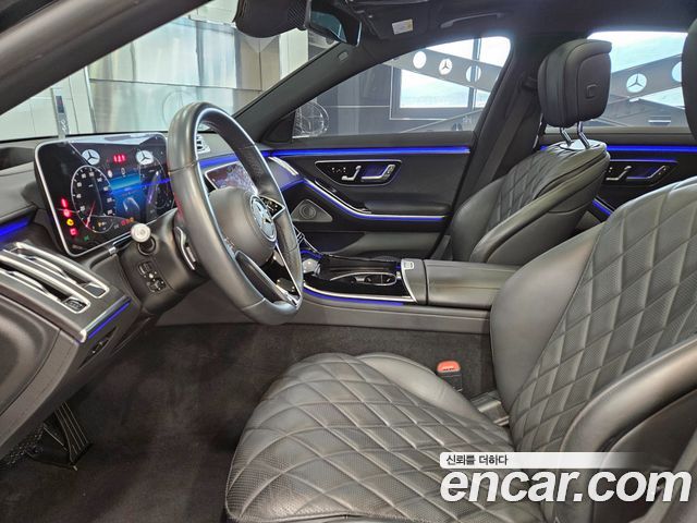 Mercedes-Benz S-Class 2023 — photo 10