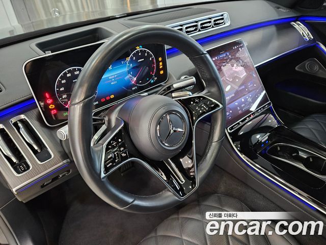 Mercedes-Benz S-Class 2023 — photo 12
