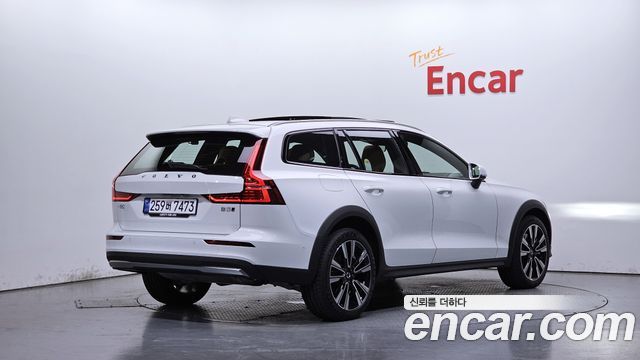 Volvo V60 2026 — photo 2