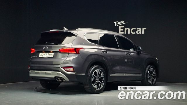 Hyundai Santafe 2019 — photo 2