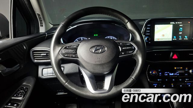 Hyundai Santafe 2019 — photo 21
