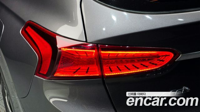 Hyundai Santafe 2019 — photo 9