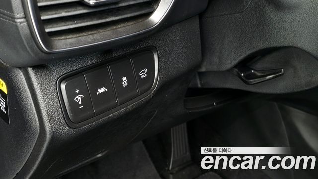 Hyundai Santafe 2019 — photo 28