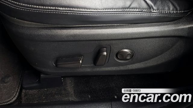 Hyundai Santafe 2019 — photo 32