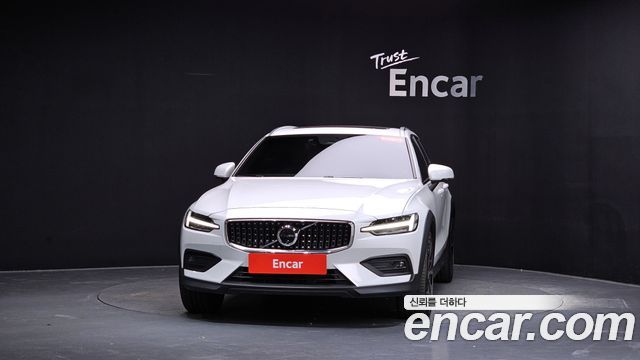 Volvo V60 2025 — photo 3