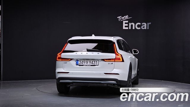 Volvo V60 2025 — photo 4