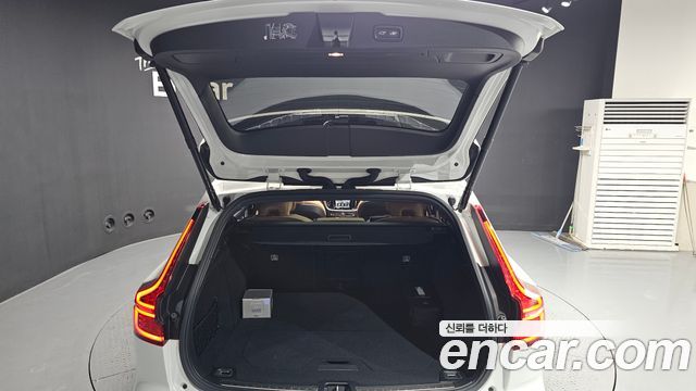 Volvo V60 2025 — photo 26