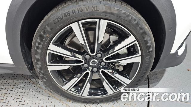 Volvo V60 2025 — photo 7