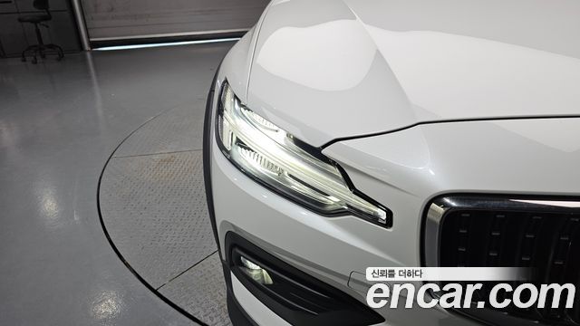 Volvo V60 2025 — photo 8