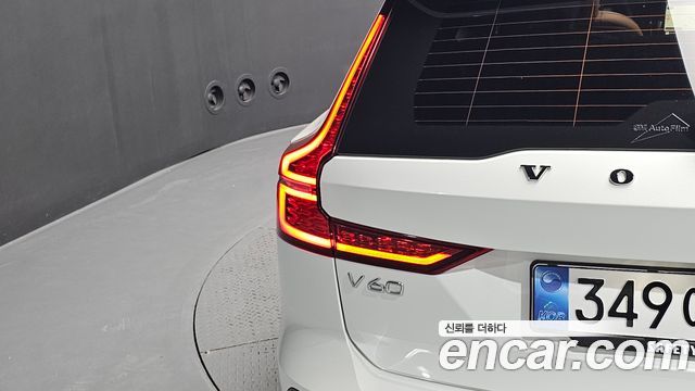 Volvo V60 2025 — photo 9