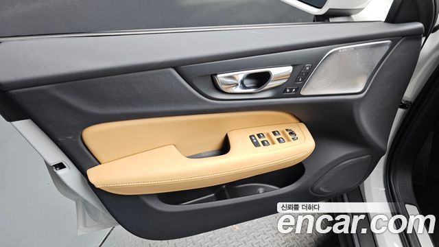 Volvo V60 2025 — photo 14