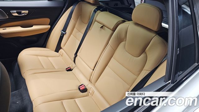 Volvo V60 2025 — photo 29