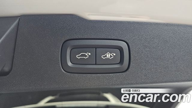 Volvo V60 2025 — photo 36