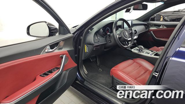 Kia Stinger 2018 — photo 10