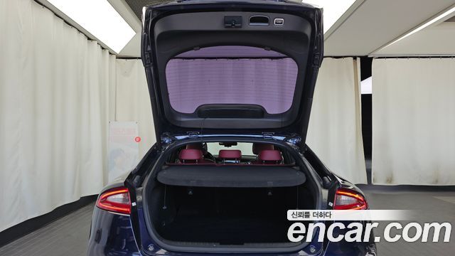 Kia Stinger 2018 — photo 20
